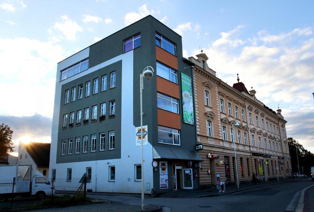 Hotel Slavia Tábor Buitenkant foto
